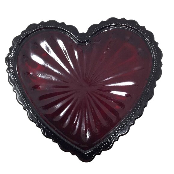 Vintage Avon 1876 Cape Cod Collection Ruby Red Glass Heart-Shaped Trinket Box - Picture 5 of 14